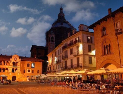 Piazza della Vittoria e il Broletto: il cuore pulsante di Pavia tra storia, fascino e magia